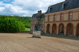 Chateau Dampierre,
Ile-de-France 05-13