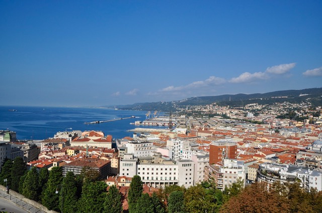 Hafen und Stadt, Triest 10-13